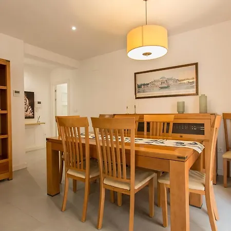 Mulhacen Centro Free Parking * غرناطة